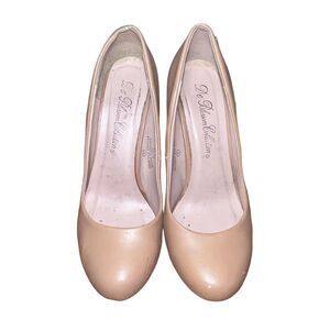 De Blossom Collection Jay Womens Round Toe Pump